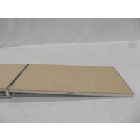 4'X8' Ramp Aluminum-Beige With Hinge 4'X8' Ramp Aluminum-Beige With Hinge