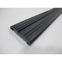 7' HYDRAULIC BUNK RUBBER ONLY (BLACK) 7' HYDRAULIC BUNK RUBBER ONLY (BLACK)