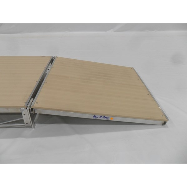 4'X4' Ramp Aluminum-Beige With Hinge