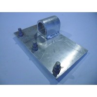 LARGE INNER LEFT HINGE PLATE