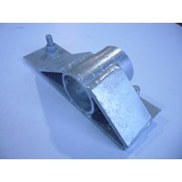 OUTER RIGHT GALVANIZED HINGE PLATE OUTER RIGHT GALVANIZED HINGE PLATE