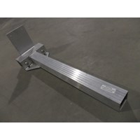 HYDRAULIC GUIDE OUTRIGGER WITH PLATE