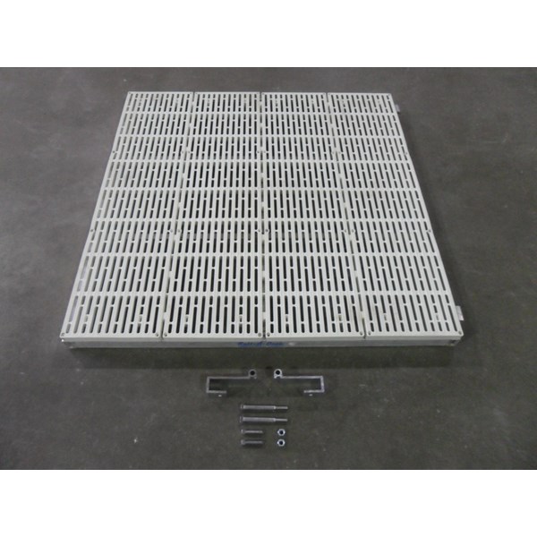 4' Classic Ramp Thruflow White With Hinges