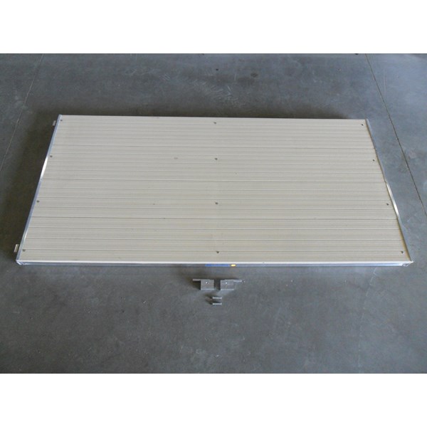 4'X8' Vers-A-Dock Ramp With Hinge-Beige