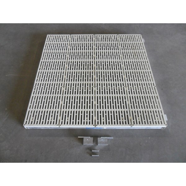 4'X4' Vers-A-Dock Ramp With Hinge-Thruflow White