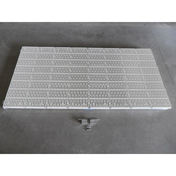 4'X8' Vers-A-Dock Ramp With Hinge-Thruflow White