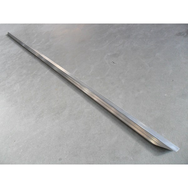 Triangle Trim Aluminum (Left Short)