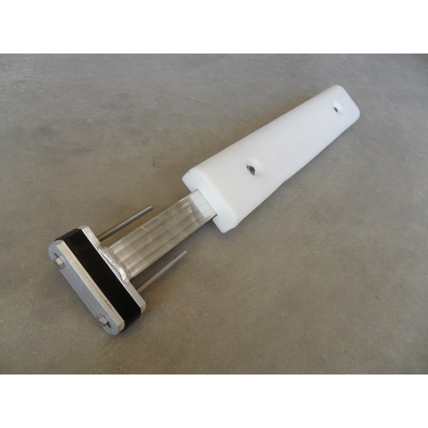 Plastic Pontoon Guide Bumper (1)