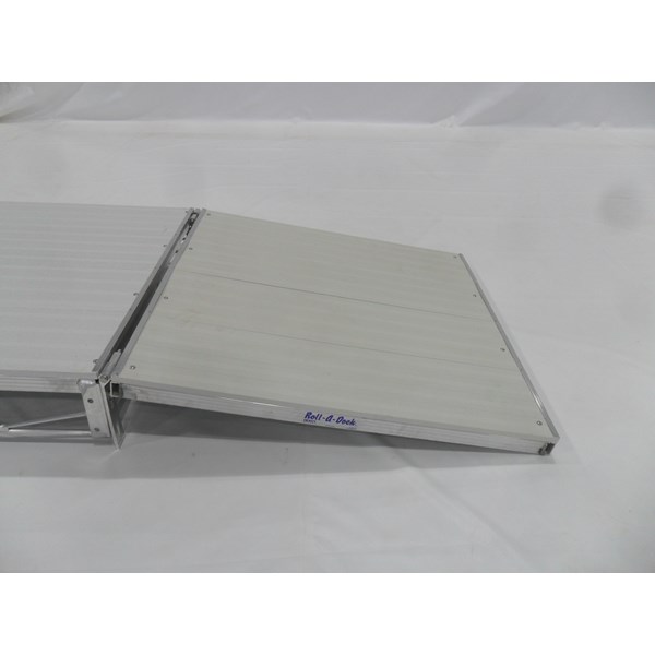 4'X4' Ramp Aluminum-White With Hinge